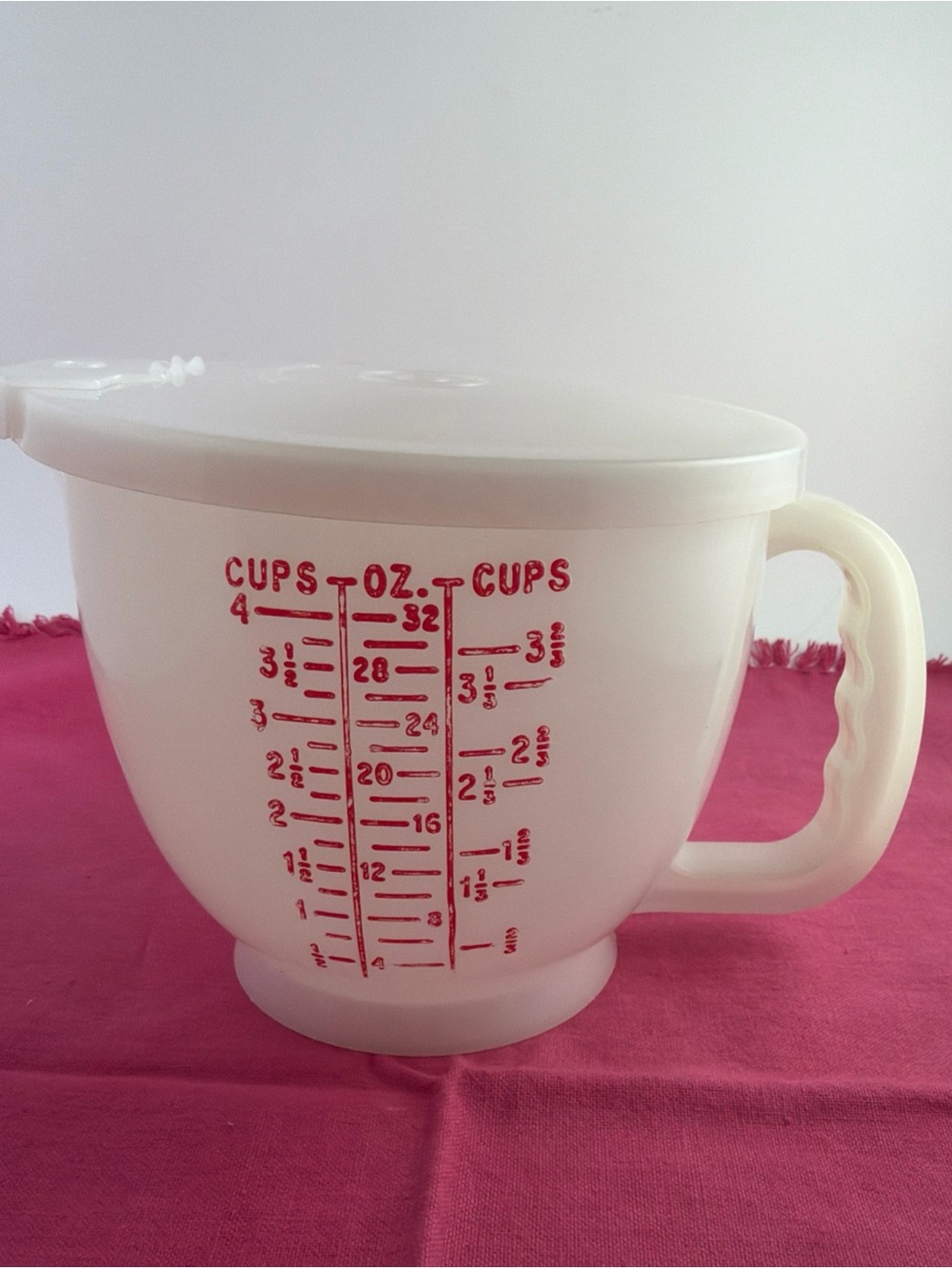 Tupperware Measuring Bowl Cup Mix N Store 4 Cup Vintage 1977 with Lid